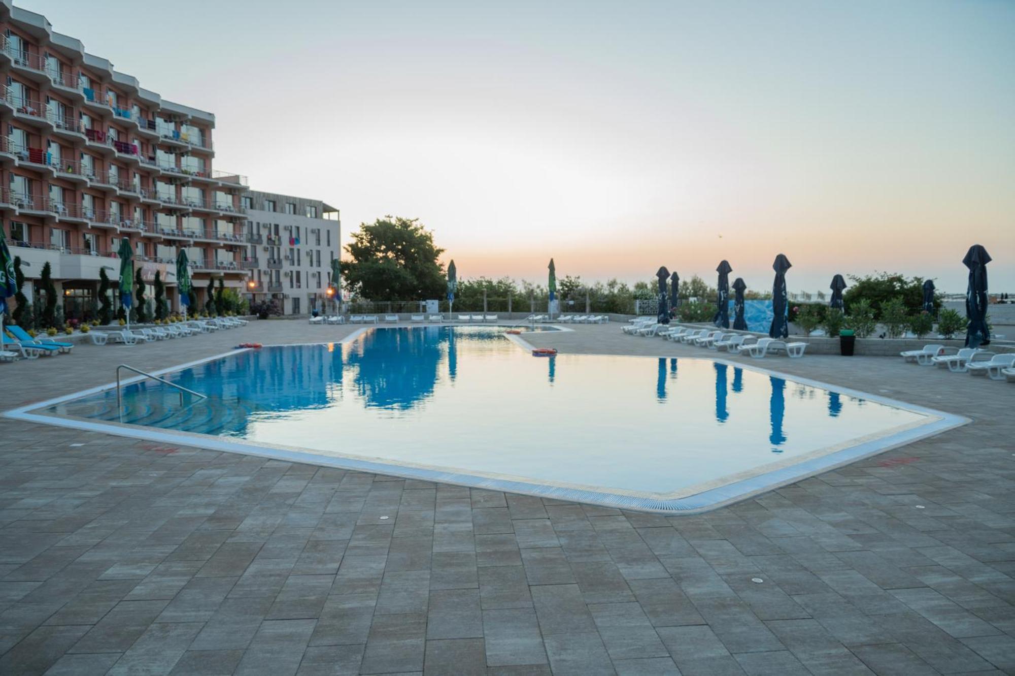 Hotel Amiral Mamaja Zewnętrze zdjęcie