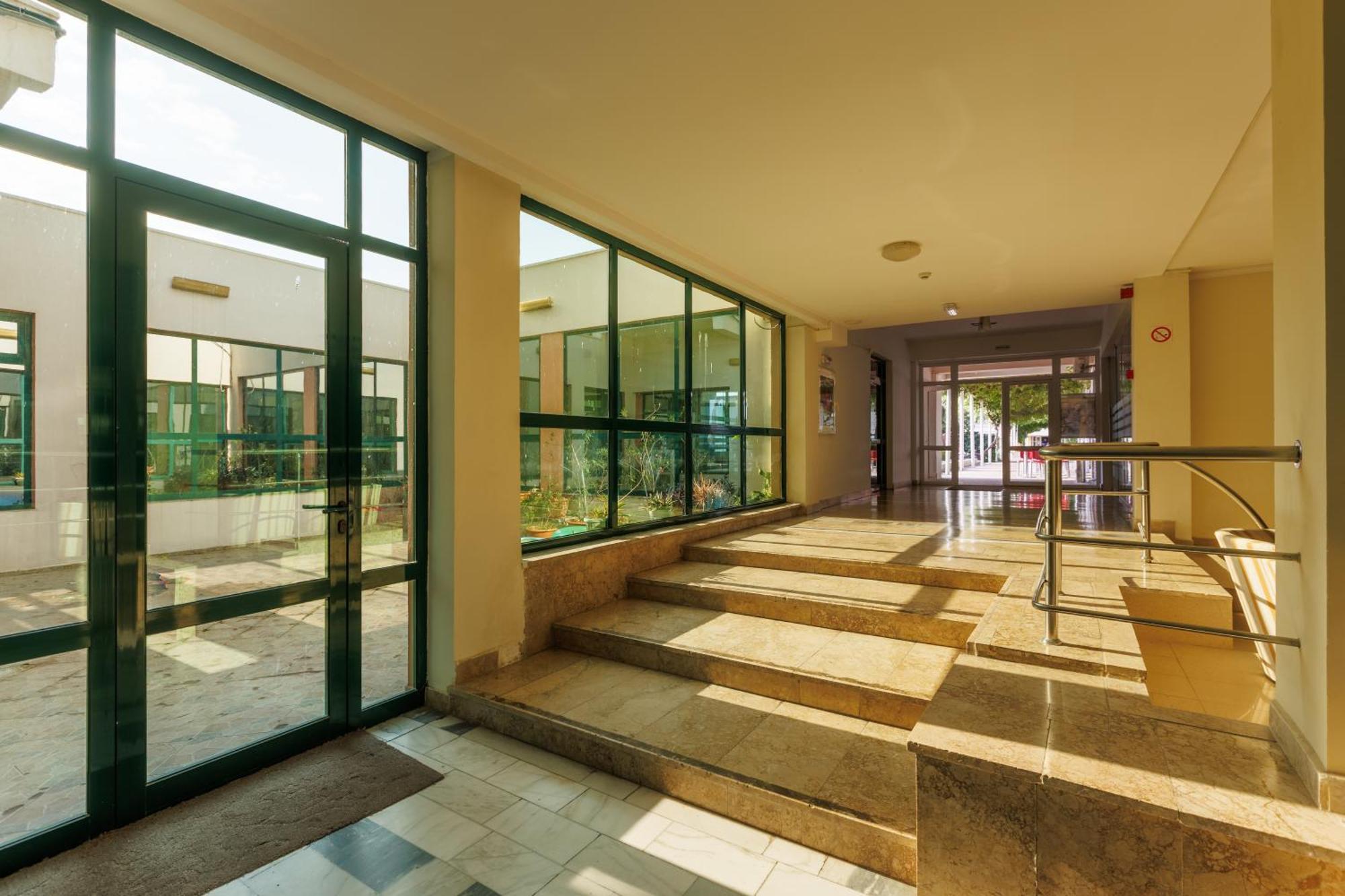 Hotel Amiral Mamaja Zewnętrze zdjęcie