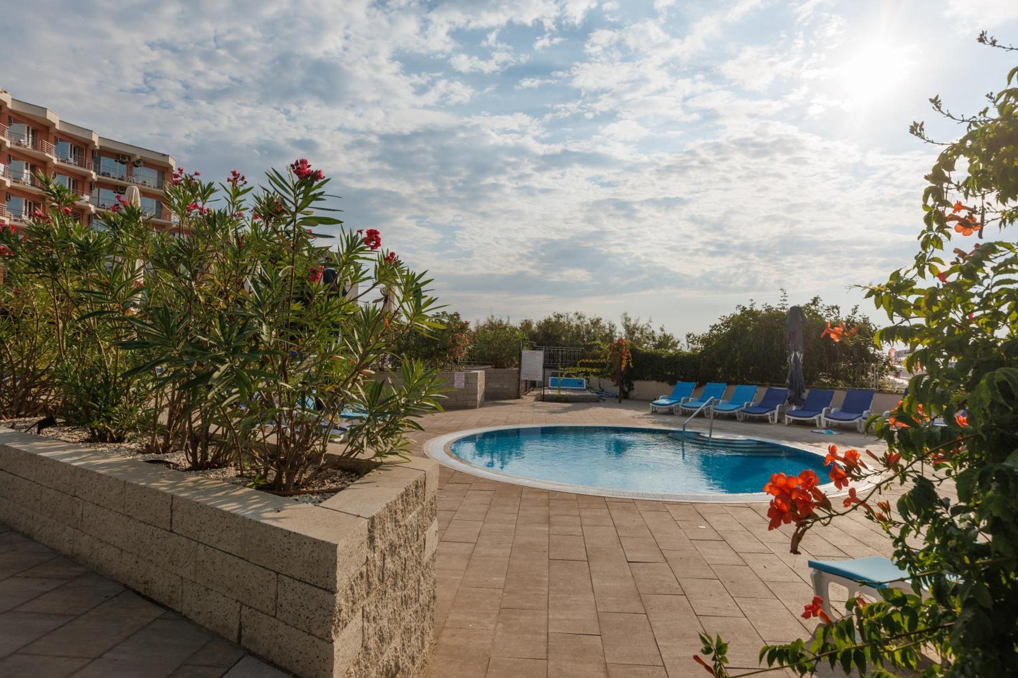 Hotel Amiral Mamaja Zewnętrze zdjęcie