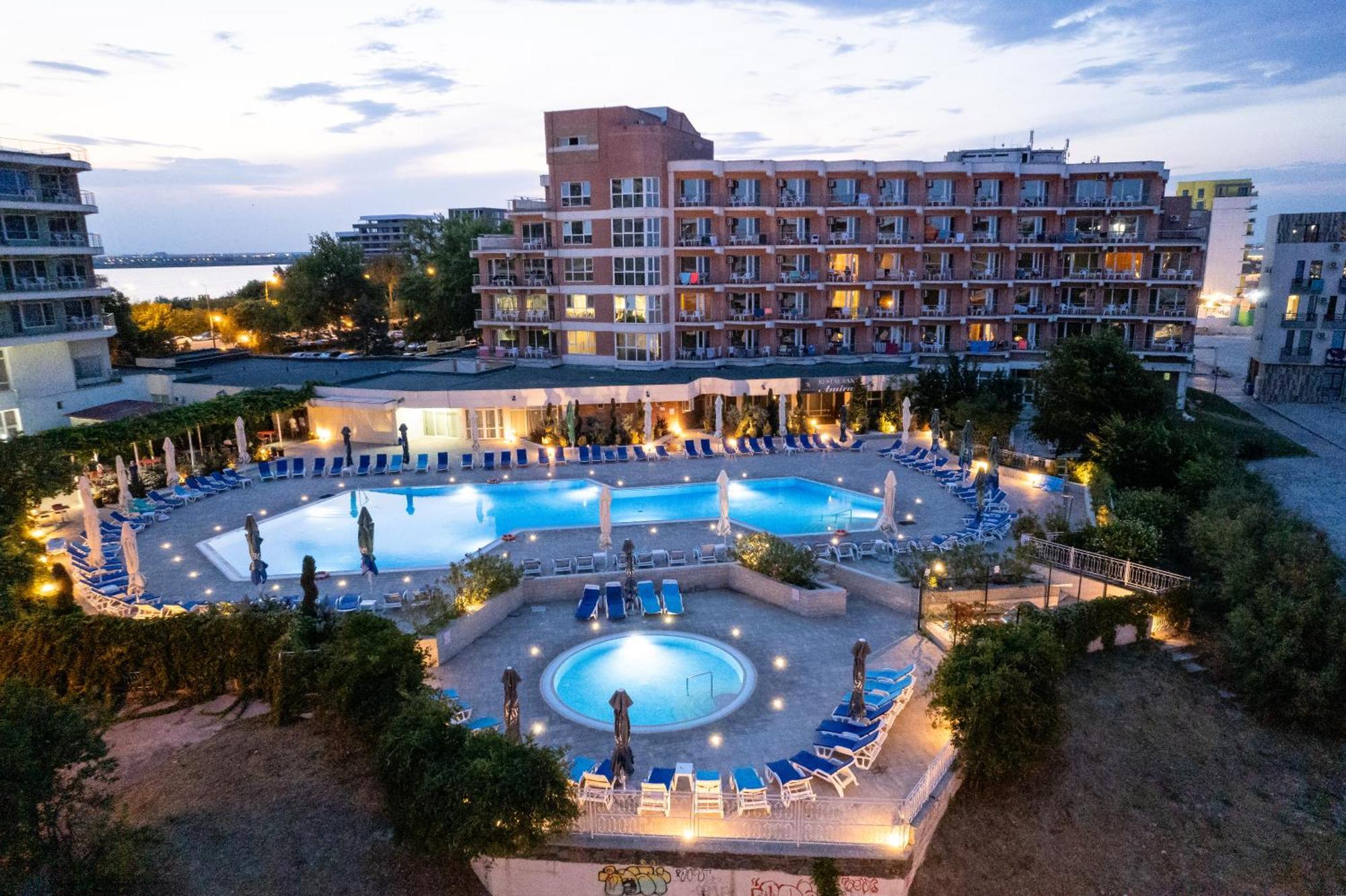 Hotel Amiral Mamaja Zewnętrze zdjęcie
