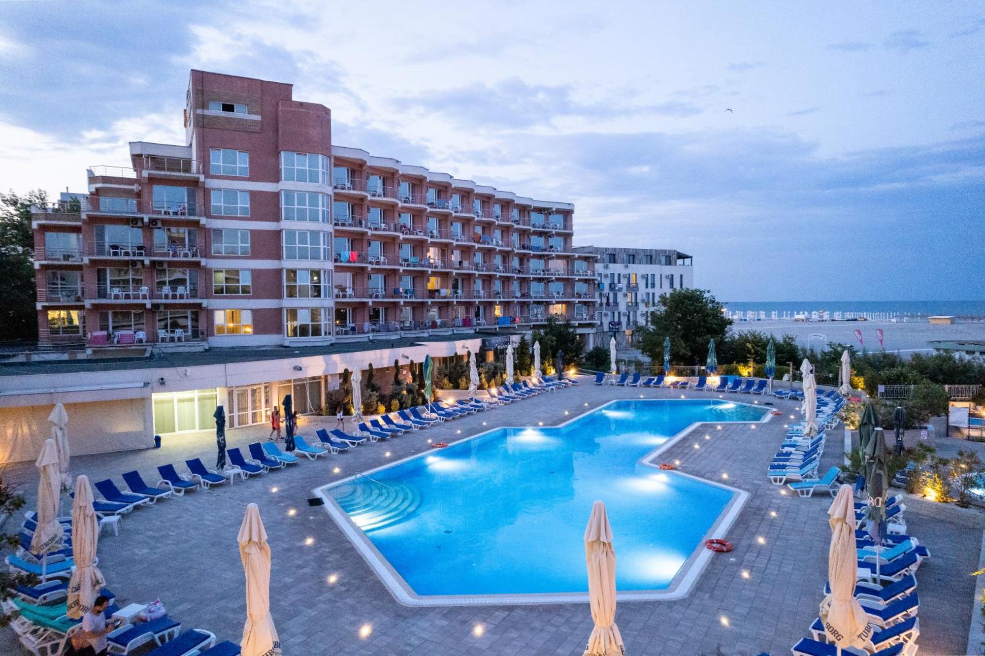 Hotel Amiral Mamaja Zewnętrze zdjęcie