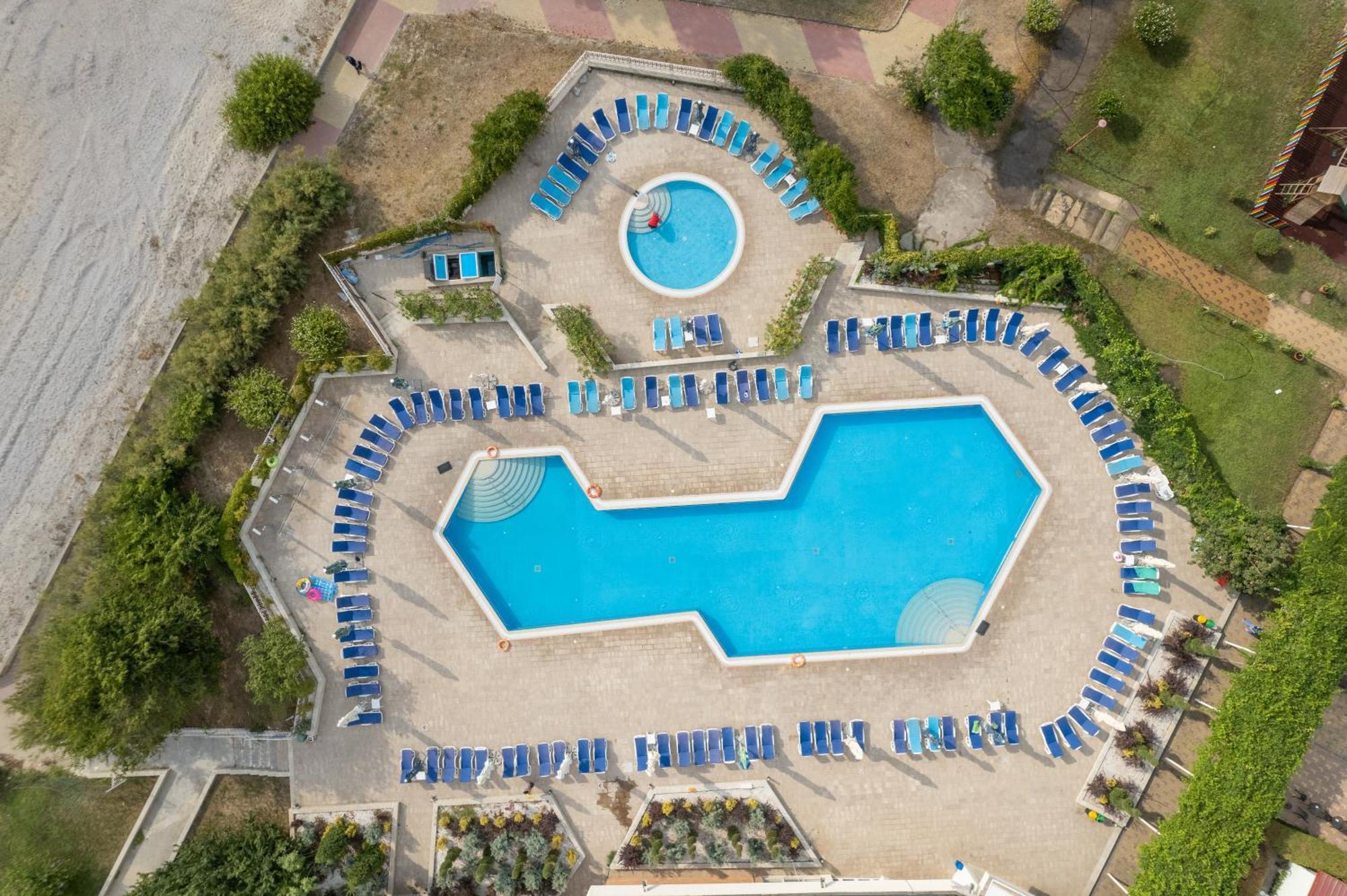 Hotel Amiral Mamaja Zewnętrze zdjęcie